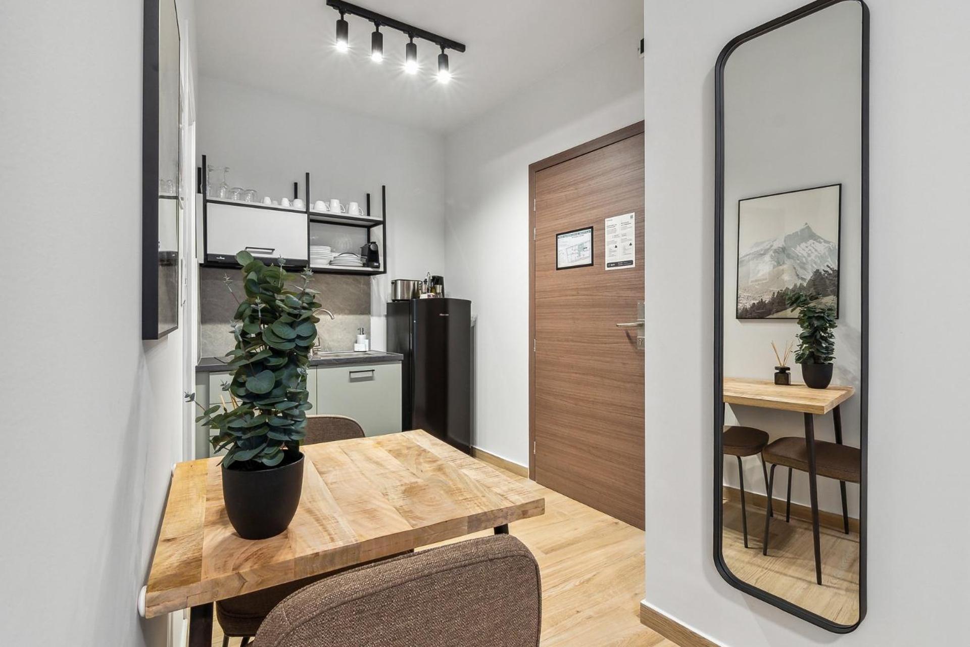 Limehome Athens Solonos City Center 客房 照片